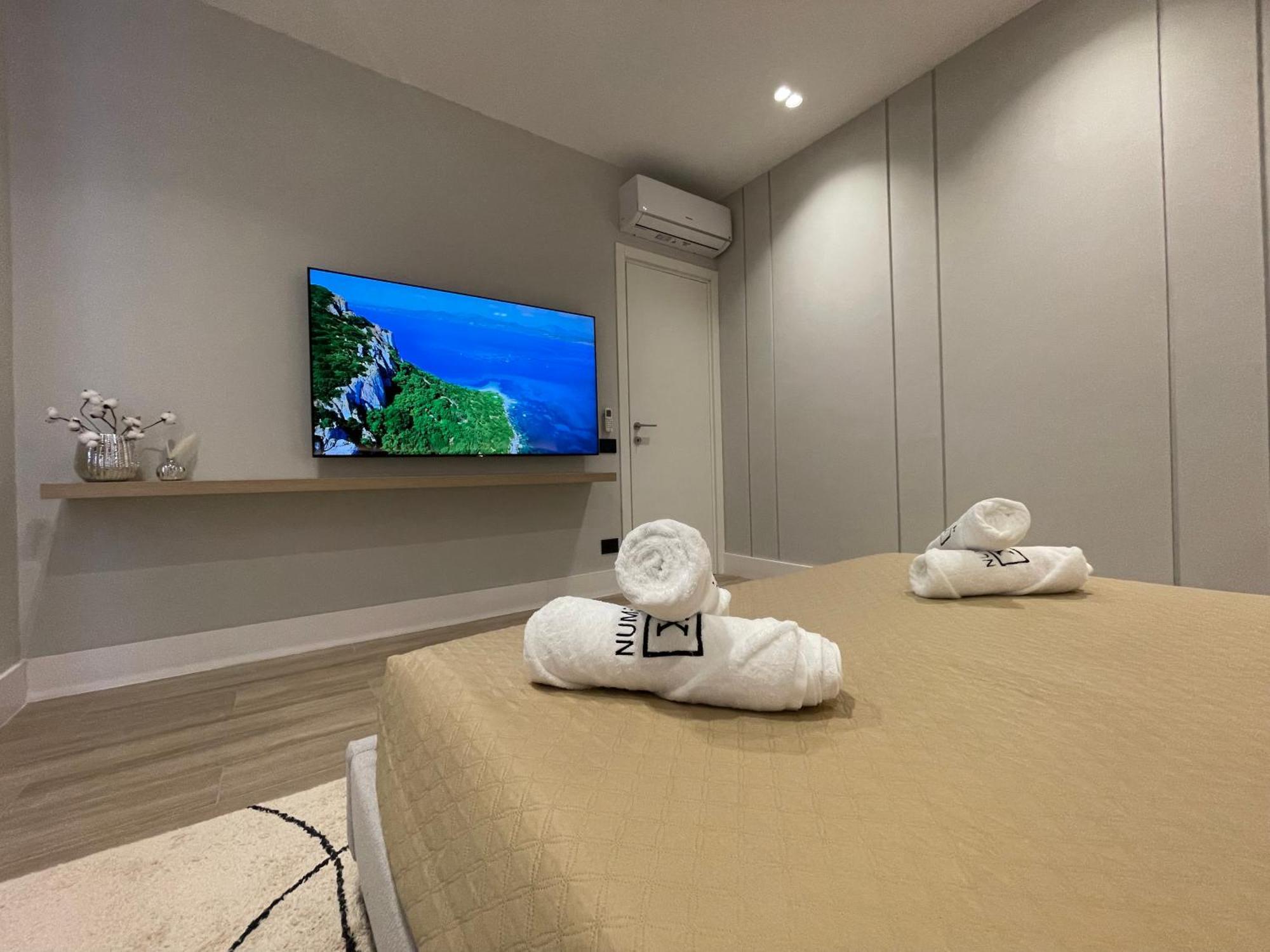 Apartment 2 Bedroom Penthouse *