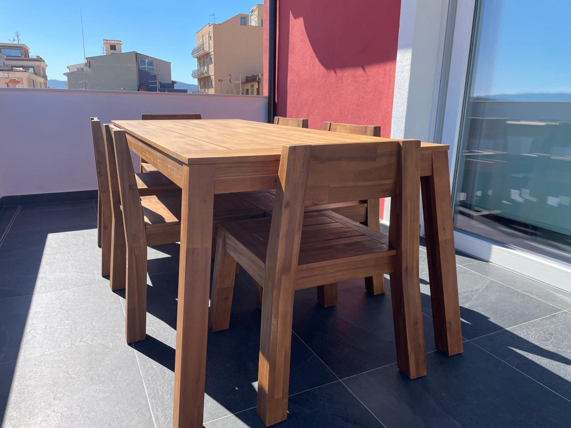 2 Bedroom Penthouse Apartment *